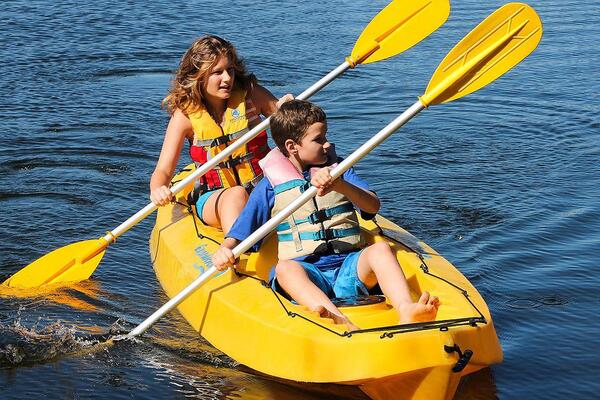 faire du kayak avec un enfant